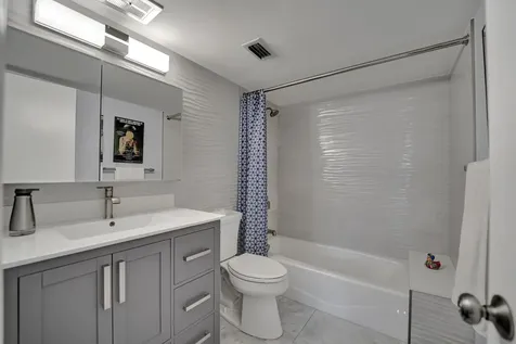 1930 NE 2nd Avenue Wilton Manors FL 33305