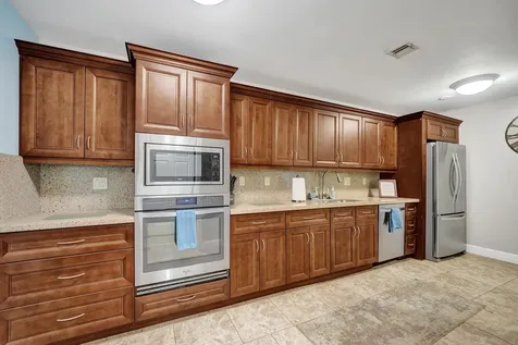 1930 NE 2nd Avenue Wilton Manors FL 33305
