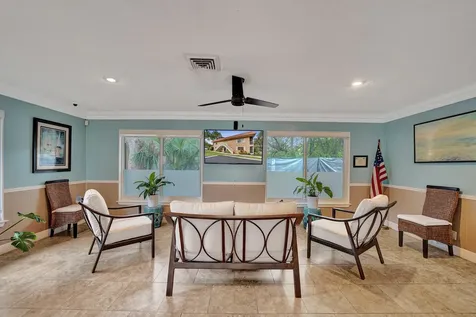 1930 NE 2nd Avenue Wilton Manors FL 33305