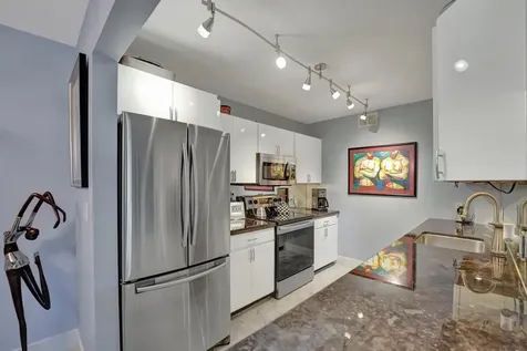 1930 NE 2nd Avenue Wilton Manors FL 33305