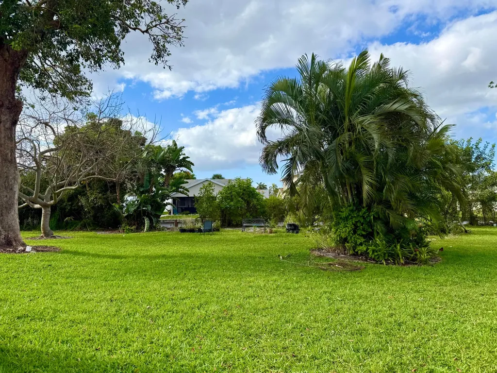 1860 NW 13th Street Delray Beach FL 33445