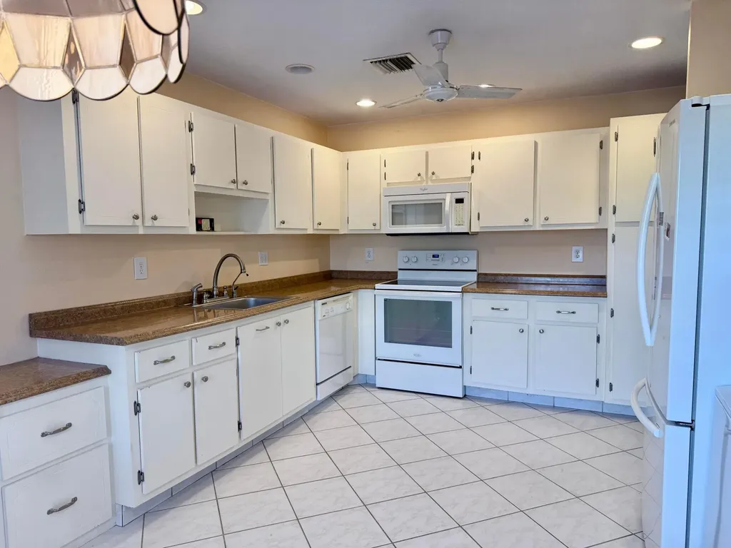 1860 NW 13th Street Delray Beach FL 33445