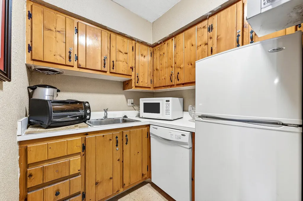101 E Mcnab Road Pompano Beach FL 33060