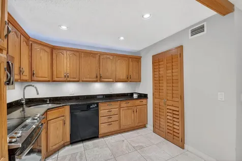 511 Shady Pine Way Greenacres FL 33415