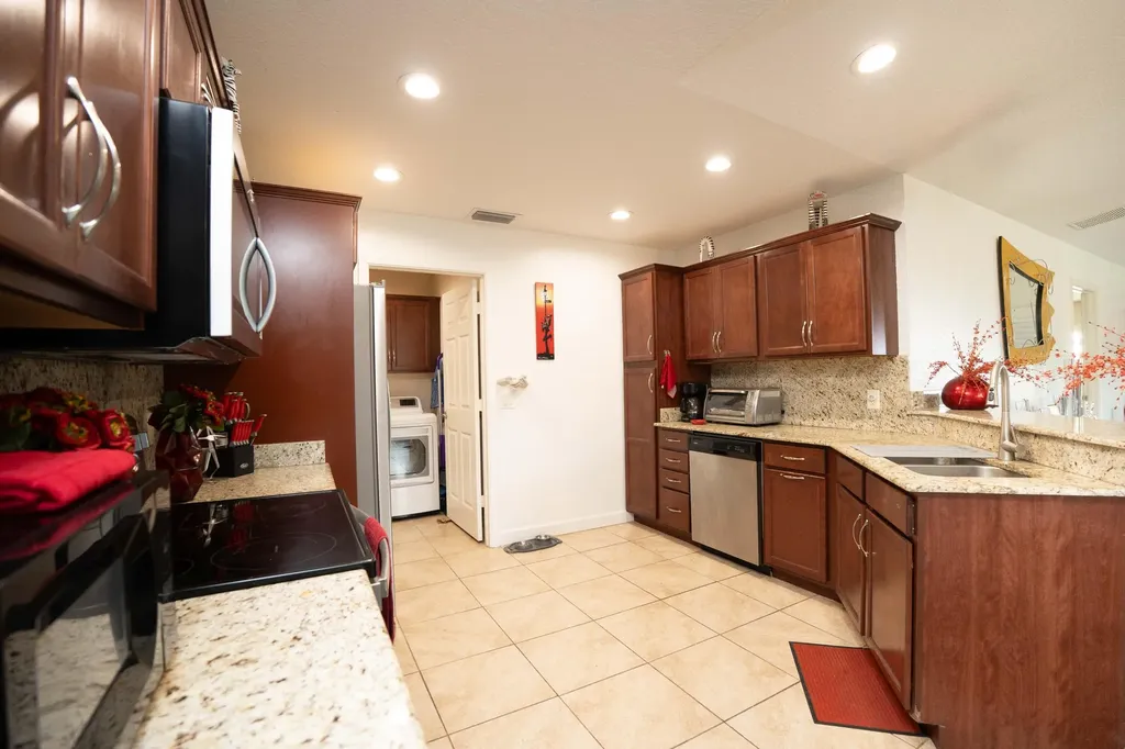 67 El Camino Real Port St Lucie FL 34952