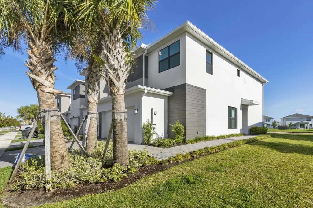 14075 SW Thorens Drive Port St Lucie FL 34987