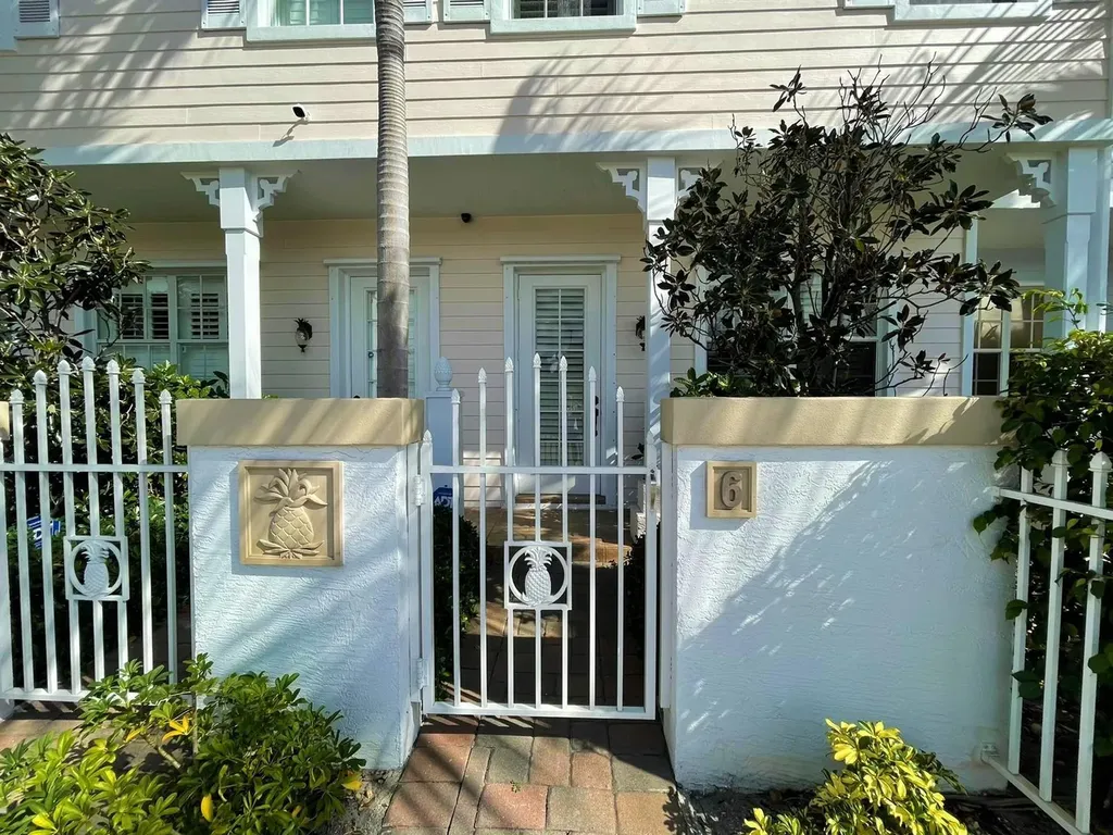 902 S Federal Highway Lake Worth Beach FL 33460