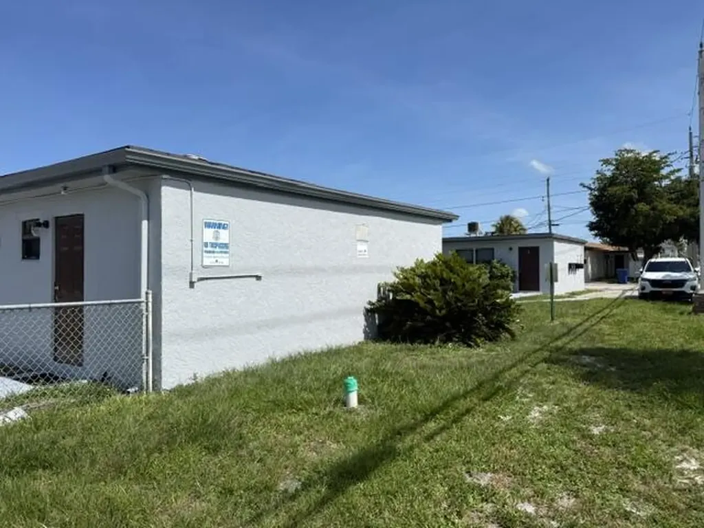 2840 Avenue S West Palm Beach FL 33404