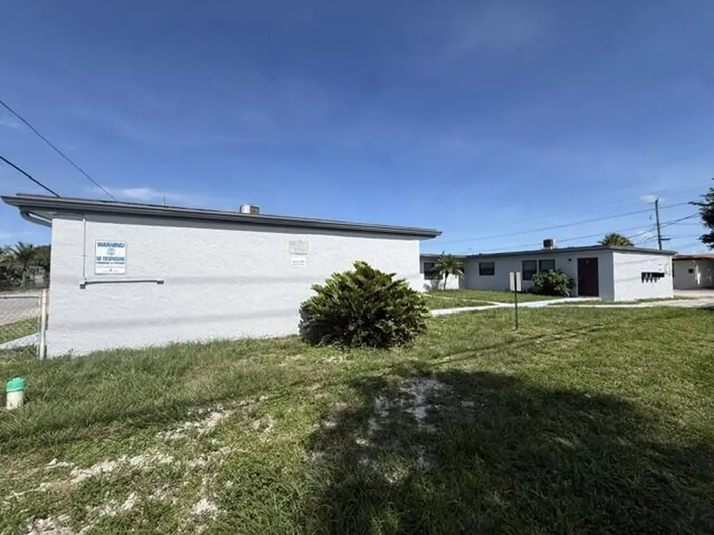 2840 Avenue S West Palm Beach FL 33404