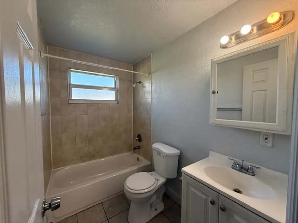 2840 Avenue S West Palm Beach FL 33404