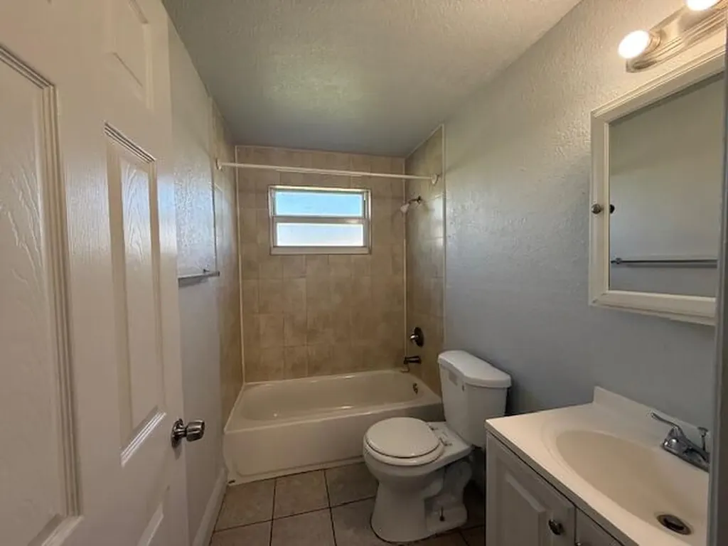 2840 Avenue S West Palm Beach FL 33404