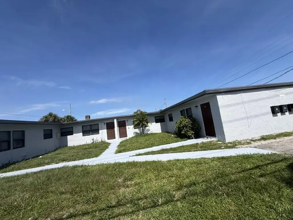 2840 Avenue S West Palm Beach FL 33404