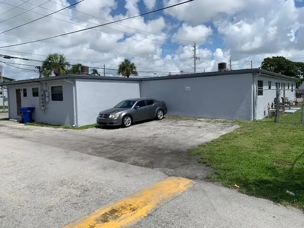 2840 Avenue S West Palm Beach FL 33404