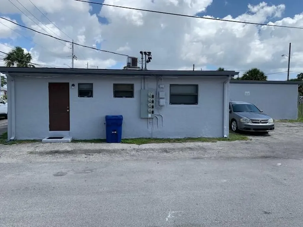 2840 Avenue S West Palm Beach FL 33404