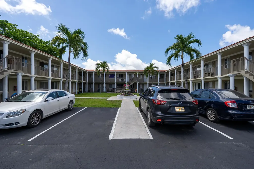 420 NW 10th Street Miami FL 33136