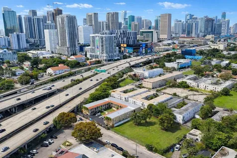 420 NW 10th Street Miami FL 33136