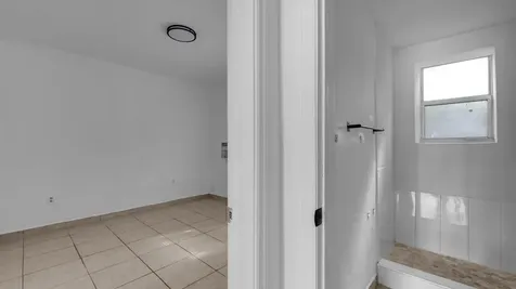 420 NW 10th Street Miami FL 33136