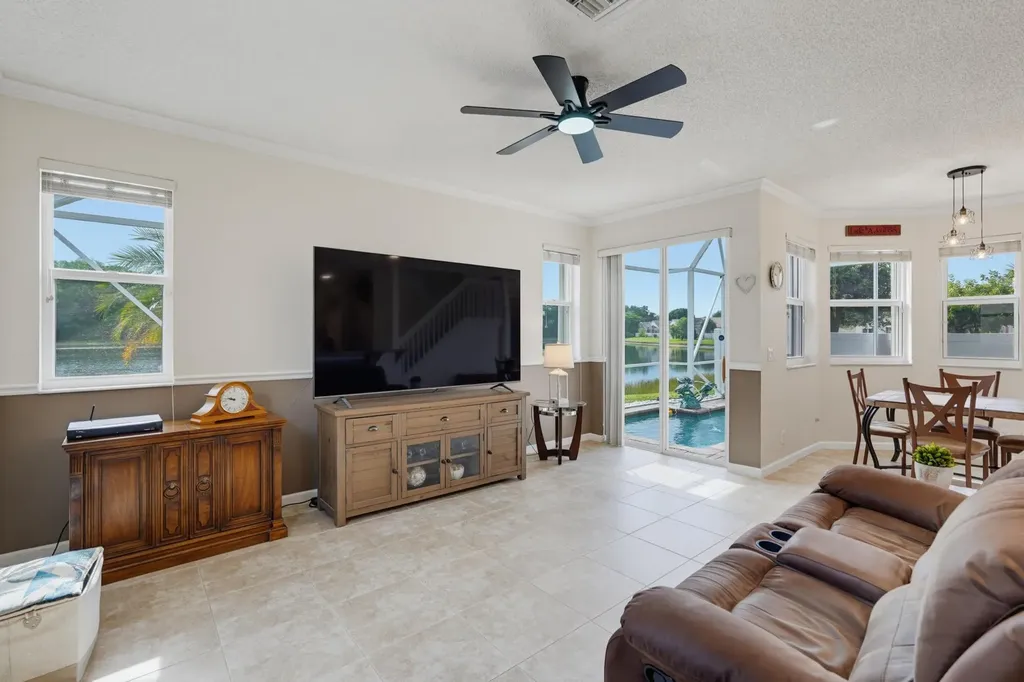 5690 Saddle Trail Lane Lake Worth FL 33449