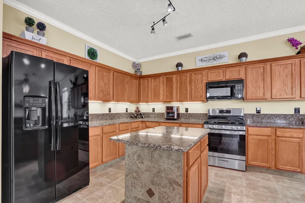 5690 Saddle Trail Lane Lake Worth FL 33449