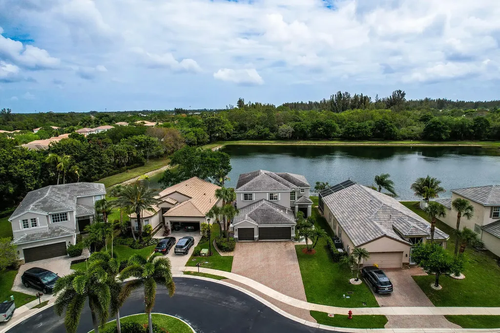 5690 Saddle Trail Lane Lake Worth FL 33449