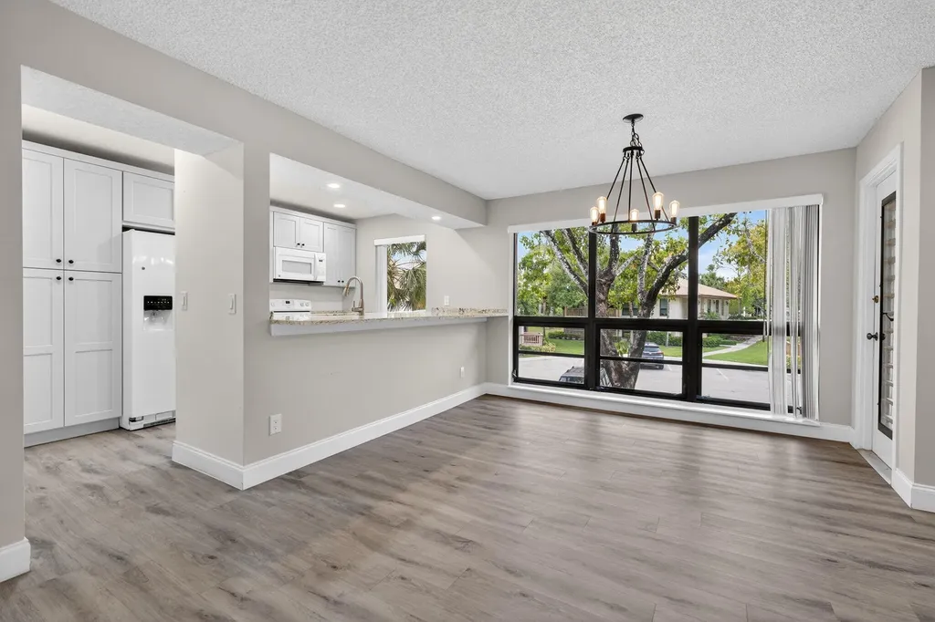 307 Brackenwood Circle Palm Beach Gardens FL 33418
