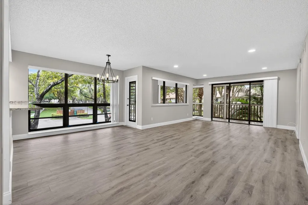 307 Brackenwood Circle Palm Beach Gardens FL 33418