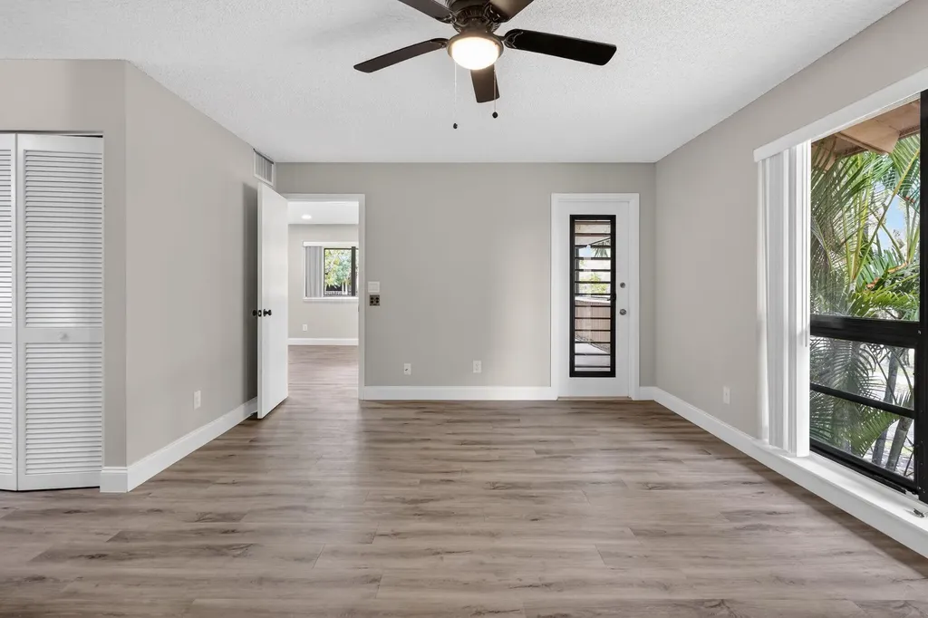 307 Brackenwood Circle Palm Beach Gardens FL 33418