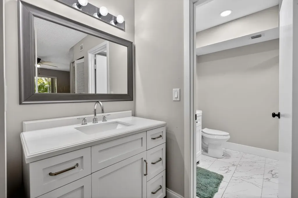 307 Brackenwood Circle Palm Beach Gardens FL 33418