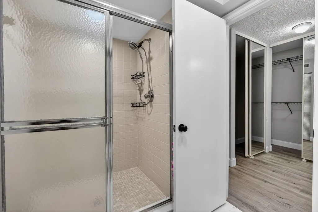 307 Brackenwood Circle Palm Beach Gardens FL 33418