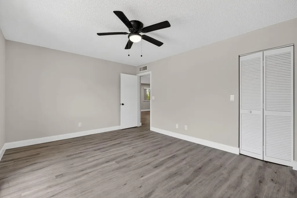 307 Brackenwood Circle Palm Beach Gardens FL 33418