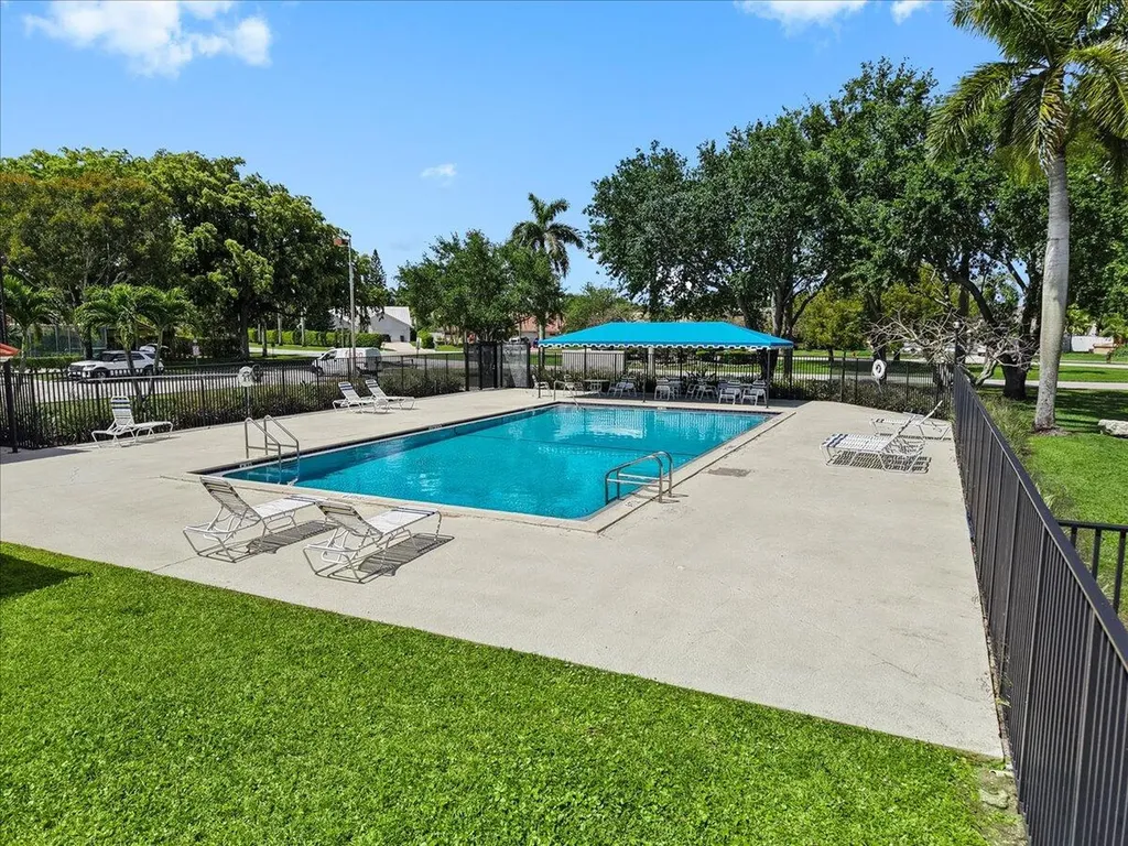 9615 Sun Pointe Drive Boynton Beach FL 33437