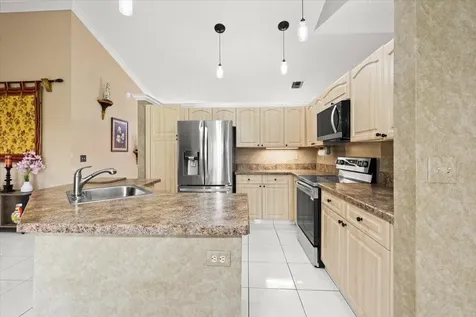 9615 Sun Pointe Drive Boynton Beach FL 33437