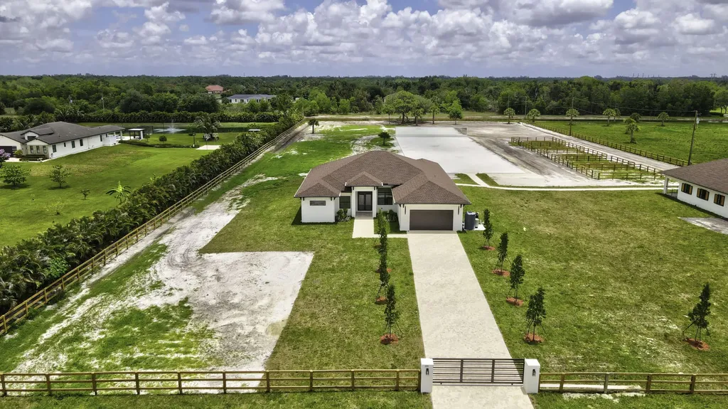 2324 Deer Run Trail The Acreage FL 33470