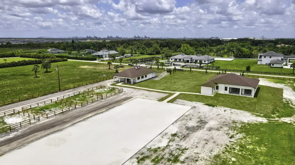 2324 Deer Run Trail The Acreage FL 33470