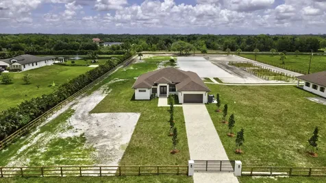 2324 Deer Run Trail The Acreage FL 33470