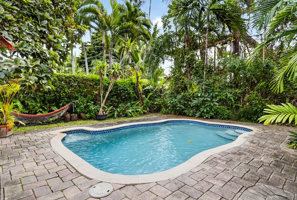 320 San Sebastian Avenue Coral Gables FL 33134