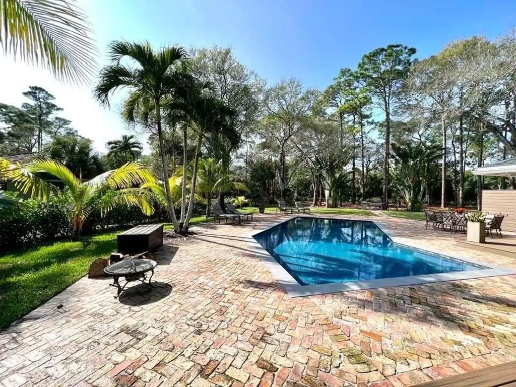 14256 Greentree Trail Wellington FL 33414