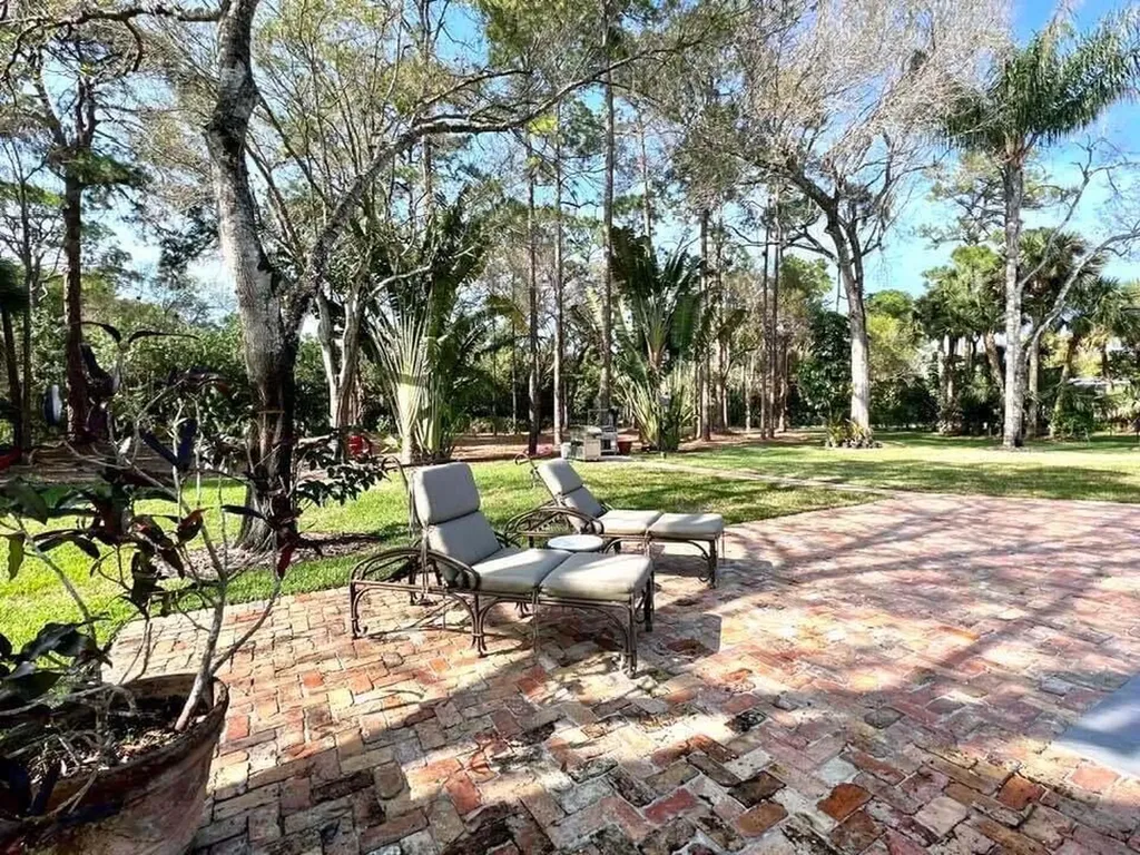 14256 Greentree Trail Wellington FL 33414