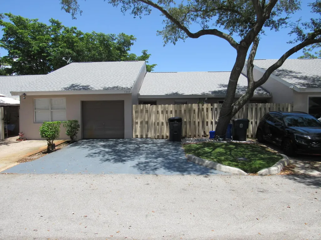 5203 Glencove Lane West Palm Beach FL 33415