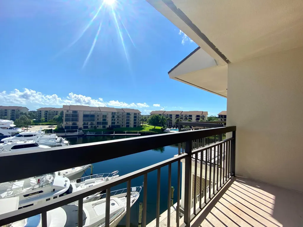 2301 Marina Isle Way Jupiter FL 33477