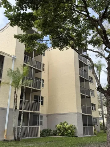 8343 Lake Drive Doral FL 33166