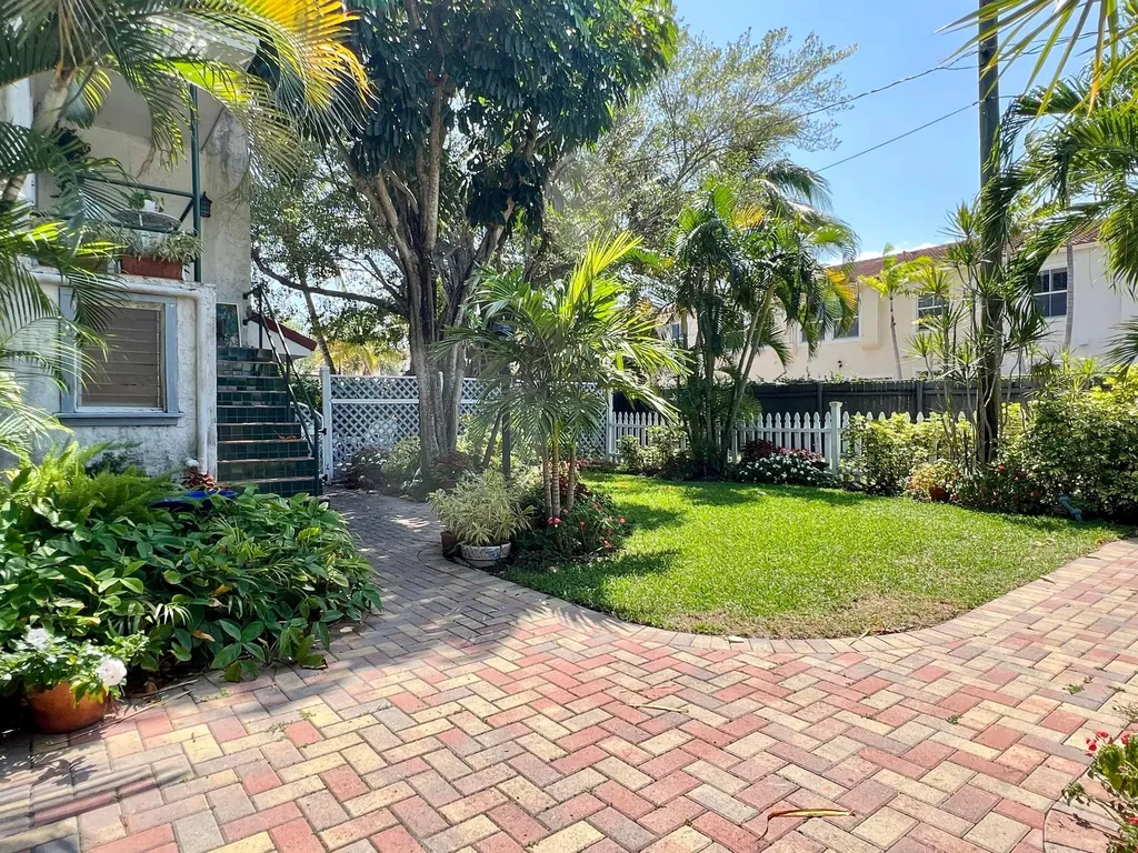 336 Monroe Drive West Palm Beach FL 33405