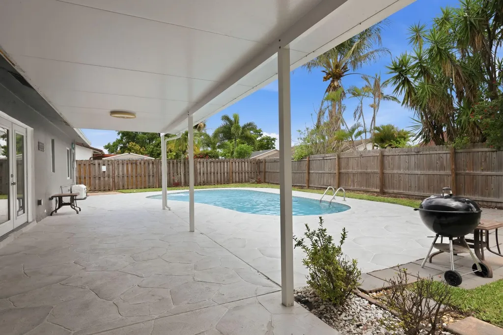 1062 Rhapsody Way Royal Palm Beach FL 33411