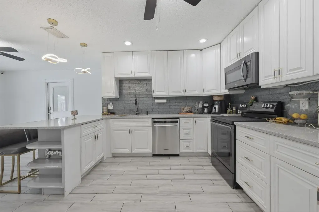 1062 Rhapsody Way Royal Palm Beach FL 33411