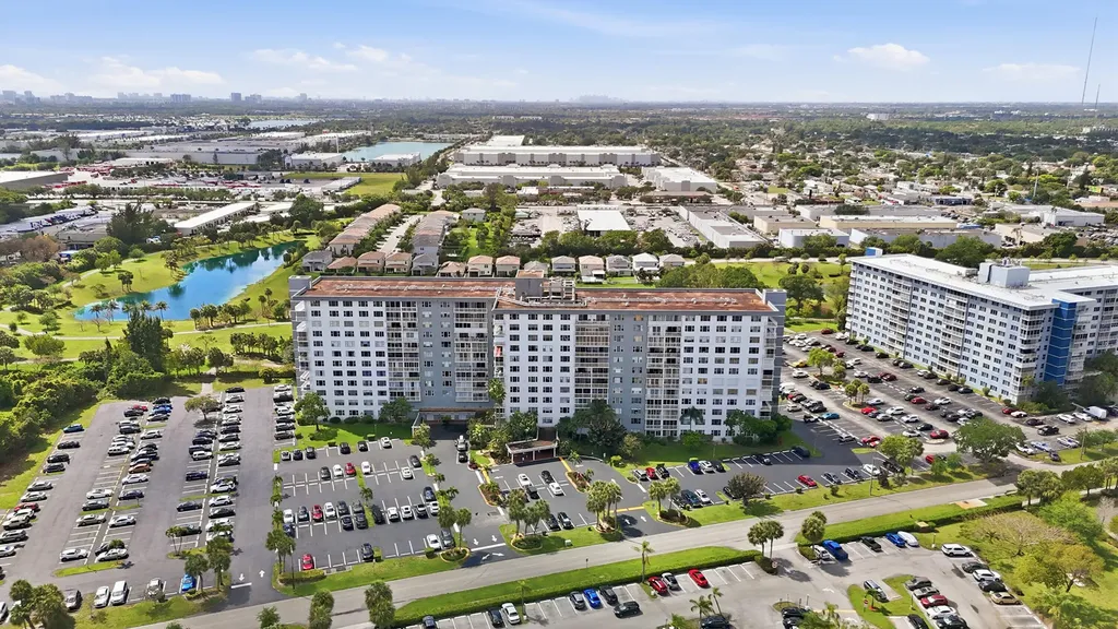 3800 Hillcrest Drive Hollywood FL 33021