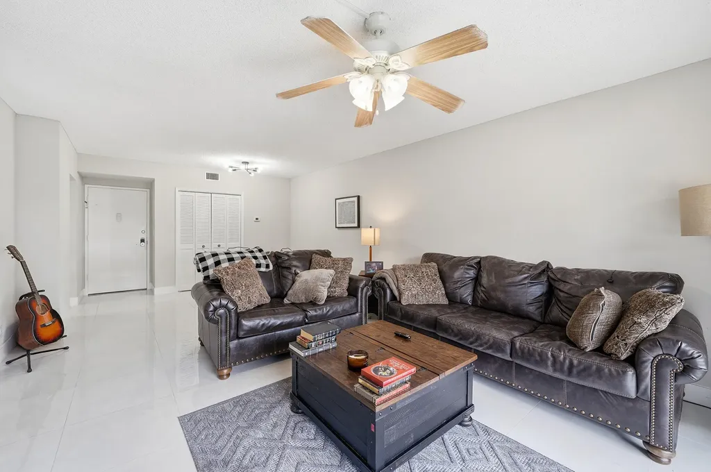 3800 Hillcrest Drive Hollywood FL 33021