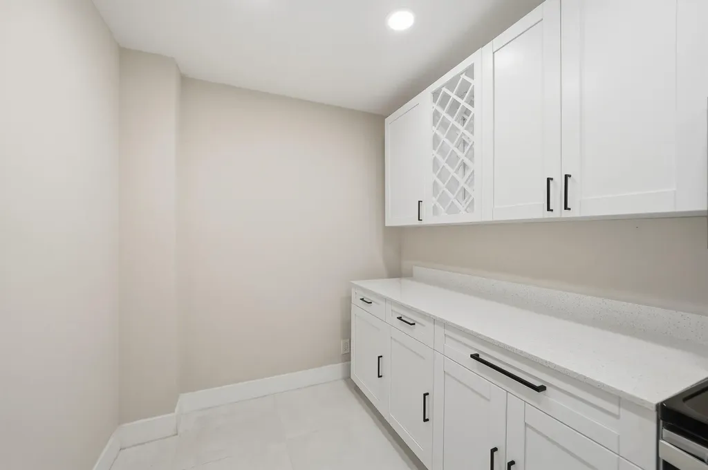 3800 Hillcrest Drive Hollywood FL 33021