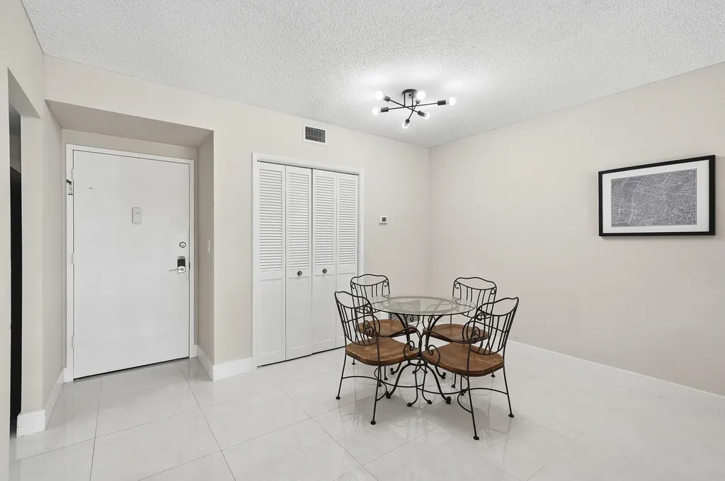 3800 Hillcrest Drive Hollywood FL 33021