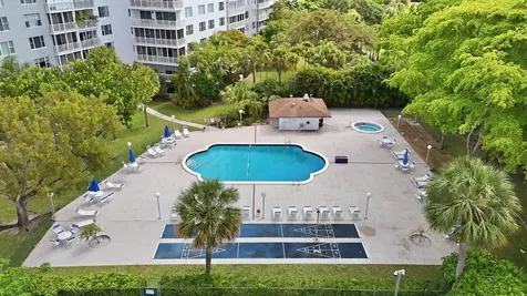 3800 Hillcrest Drive Hollywood FL 33021