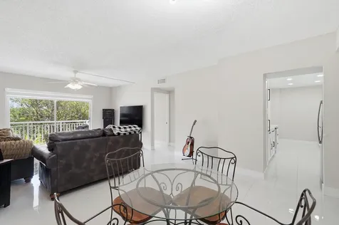 3800 Hillcrest Drive Hollywood FL 33021